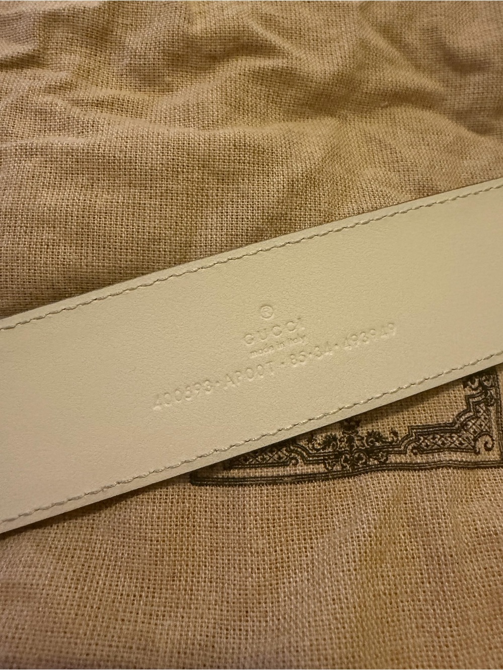 Gucci Beige Leather Double G Logo Belt with Gold Buckle - Picture 2 of 3
